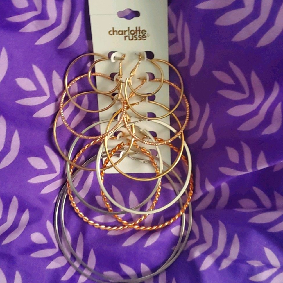 Assorted Size Hoop Earrings 6$